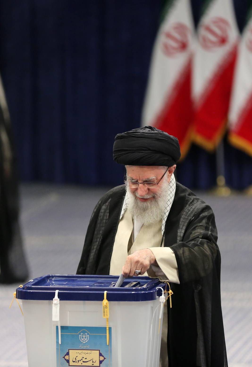 İran sandık başında! Reisi'nin halefi kim olacak? - Resim: 7